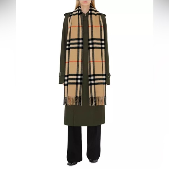 NWT Burberry Check 100% Cashmere Scarf Tan Beetroot - Picture 1 of 15